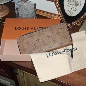 Louis Vuitton Zippy Wallet